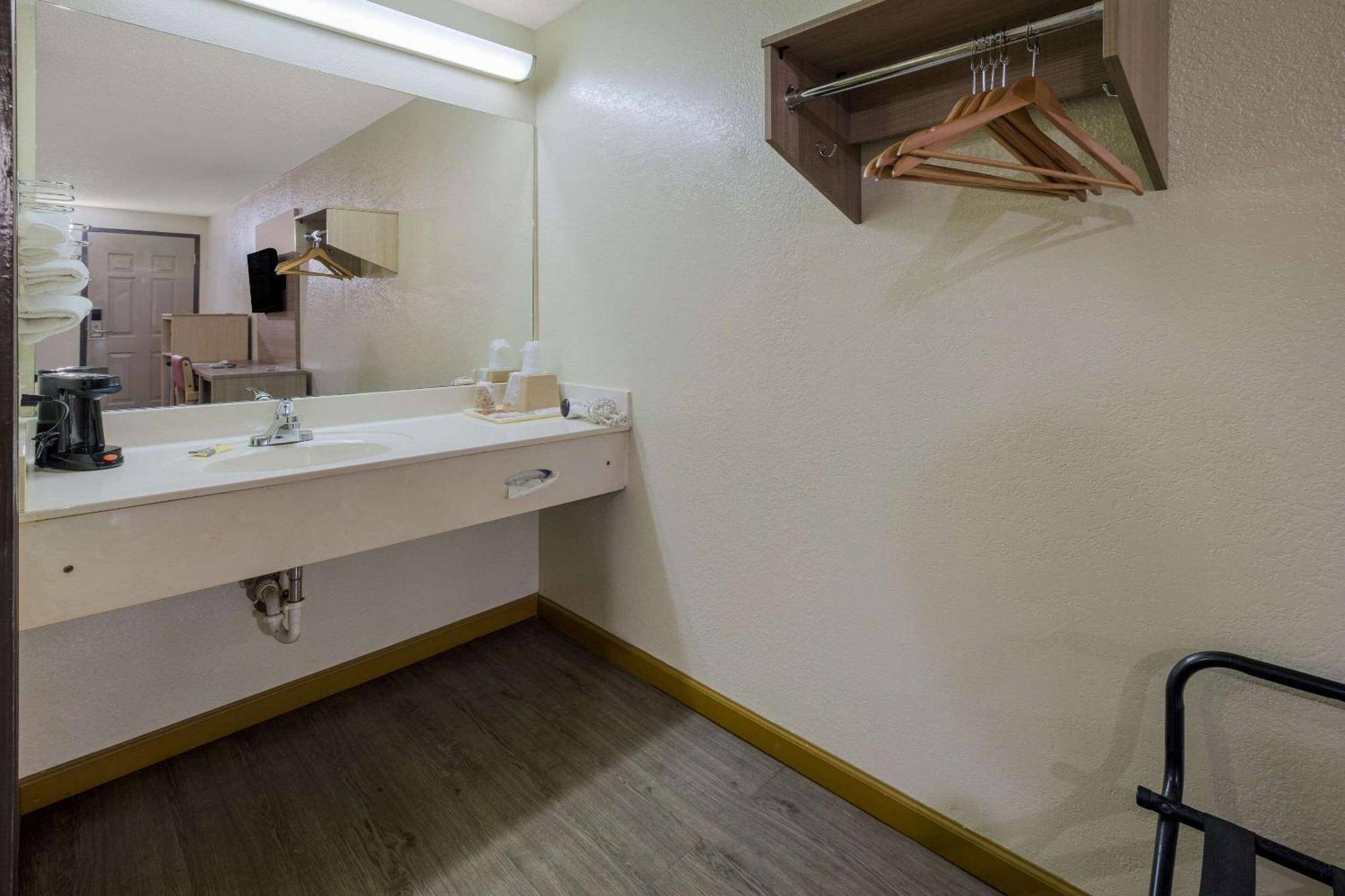 Elkton Rodeway Inn מראה חיצוני תמונה
