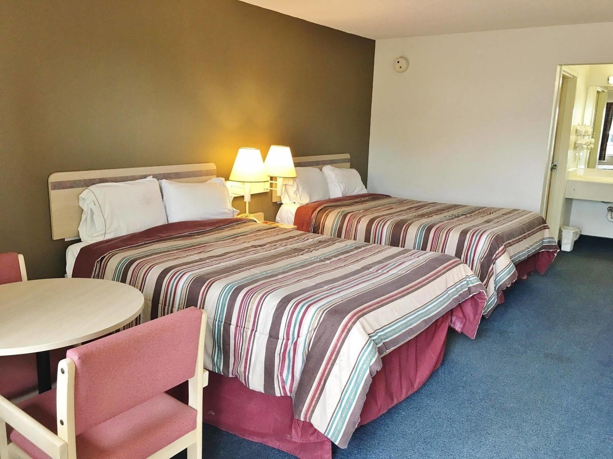 Elkton Rodeway Inn מראה חיצוני תמונה