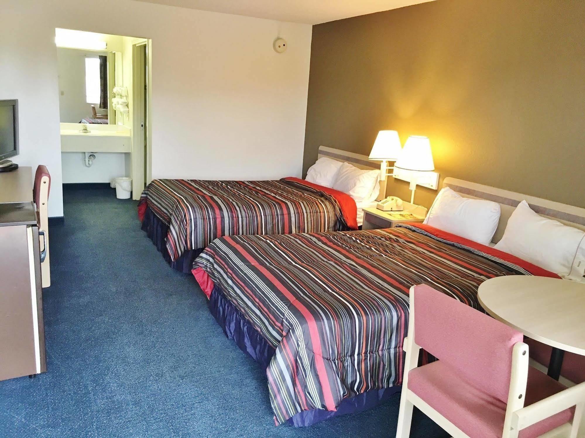 Elkton Rodeway Inn מראה חיצוני תמונה